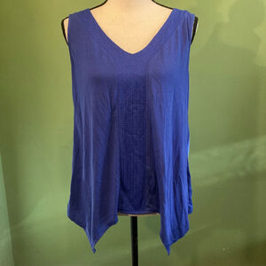Women's Blue V-Neck Sleeveless Textured Panel Tank Top size medium